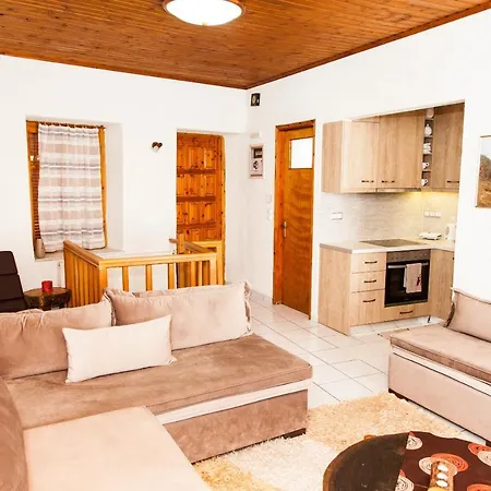 Casa de Férias Filoxenia Maisonette Downtown Arachova! *